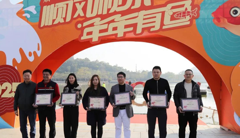 魚(yú)苗放流 踐行生態(tài)平衡